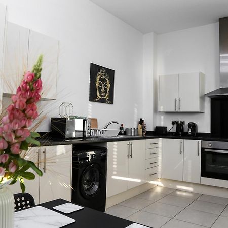 Apartament Luxurious & Lavish Salford Quays Free Parking Manchester Zewnętrze zdjęcie