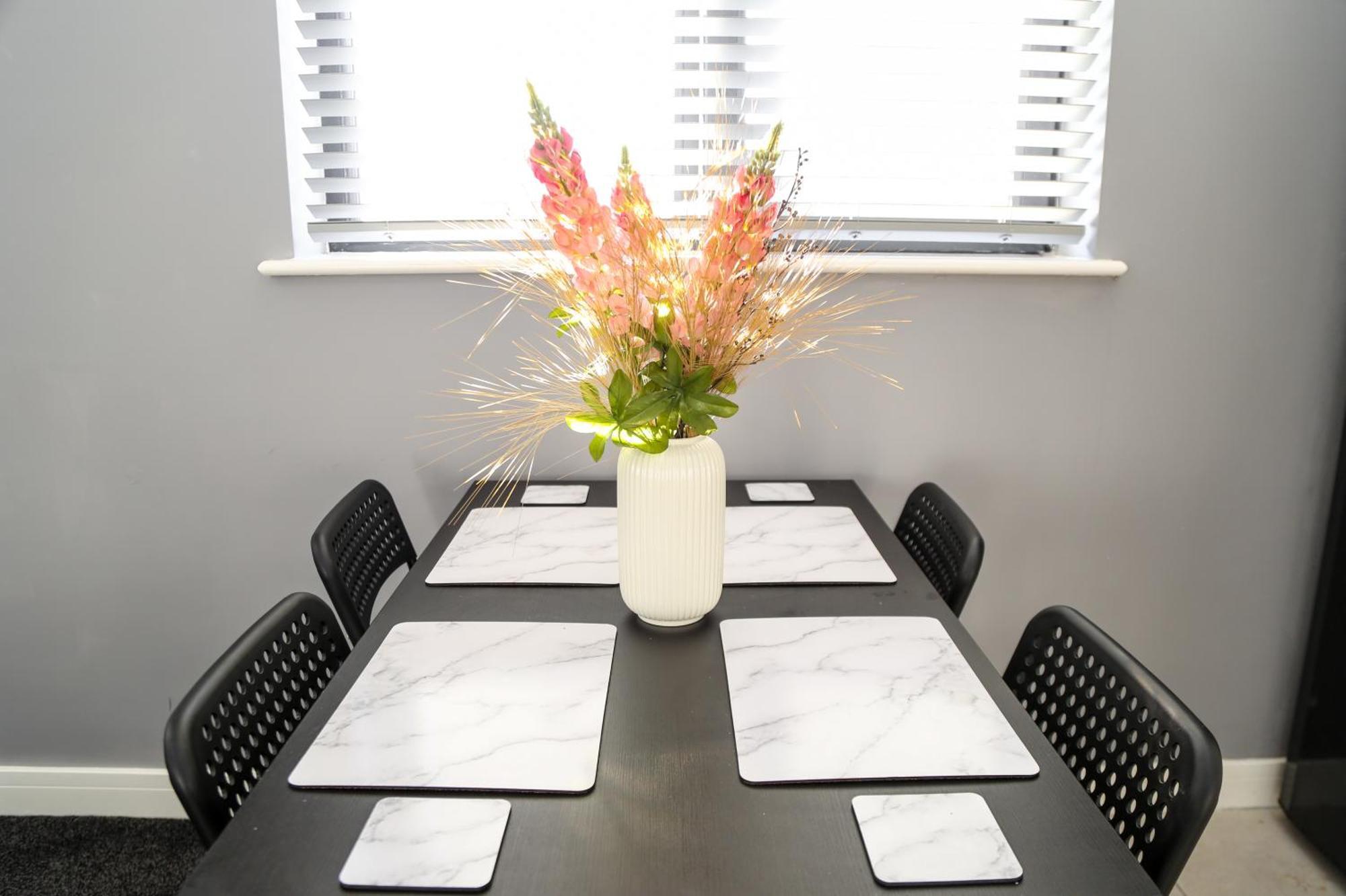 Apartament Luxurious & Lavish Salford Quays Free Parking Manchester Zewnętrze zdjęcie